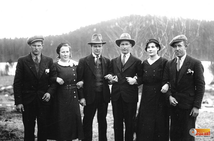 Henrik Mårtensson, Nyasa-Margit Jonsson, Arvid Mårtensson,
Nyasa-Per Jonsson, Nyasa-Karin Jonsson och Helmer Jonsson.