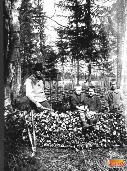 Arvid Mårtensson, Rudolf, Edor och Rune Mårtensson, som är syskonbarn
till Arvid.