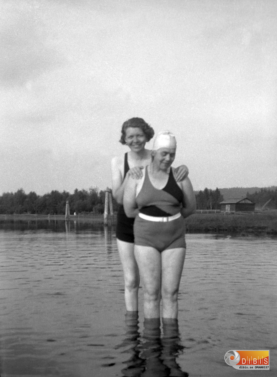 S.Våsen.
Anna Marcusson
Agda Olsson (Carlsson)
Fotograf Olof Marcusson