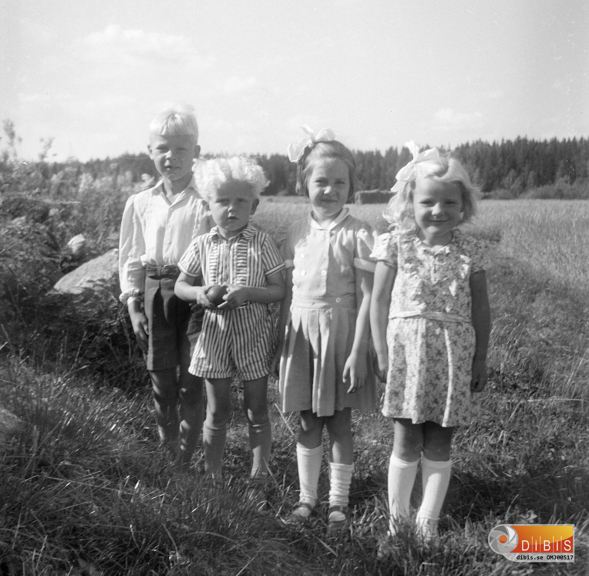 Från vänster:
1. Bengt Larsson
2. Olle Östergårds, Henning Östergårds son.
3. Majvor Östergårds
4. Kerstin Larsson