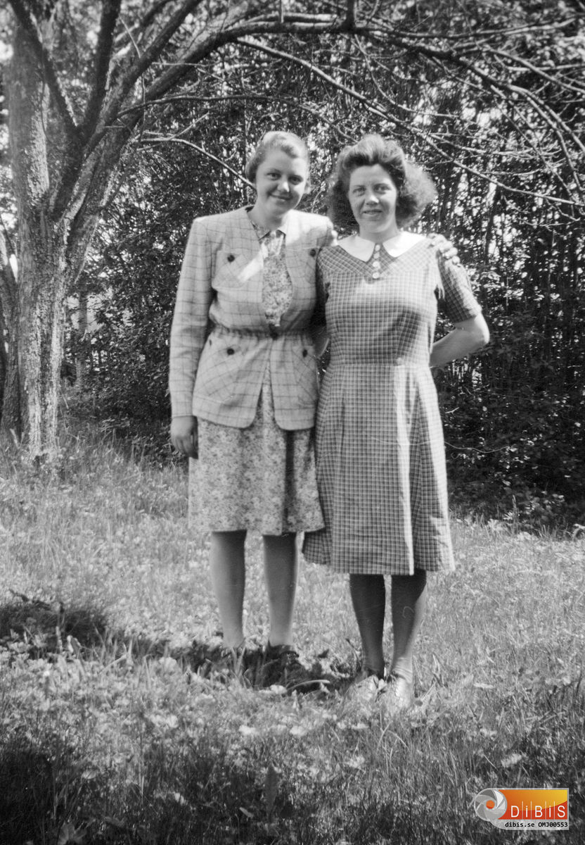 Magda Johansson och NN.