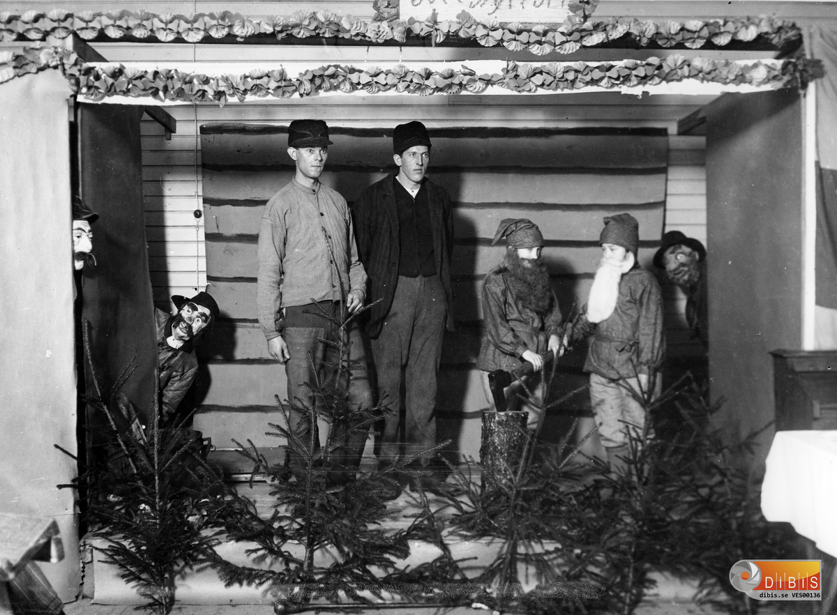 Nyårsrevy i Voxnabruk, år 1924.