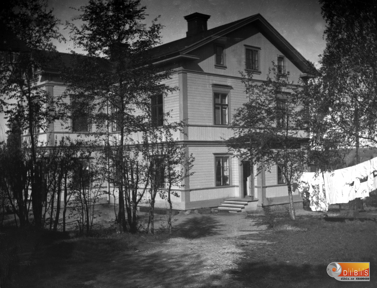 Ännu en bild på Persbacka som byggnaden såg ut vid sekelskiftet 1800-1900-tal.