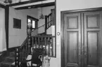 Skepparen 3, ytterdörr och trappa till våning 2