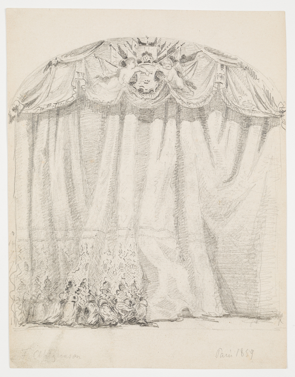 En tungt fallande ridå, delvis utsmyckad med stora tofsar och frans. Upptill en kappa med två kember som håller vapenuppsättning med flaggor. På baksidan två små bilder av scenöppningar med ridån delvis borttagen och där man skymtar dekorationer i bakgrunden.
