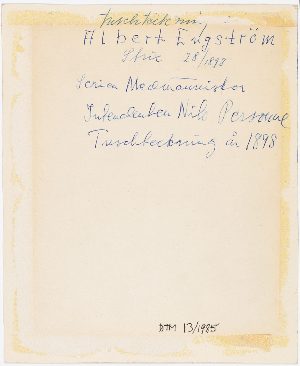 Bröstbild av man med bakåtkammad frisyr klädd i frack.