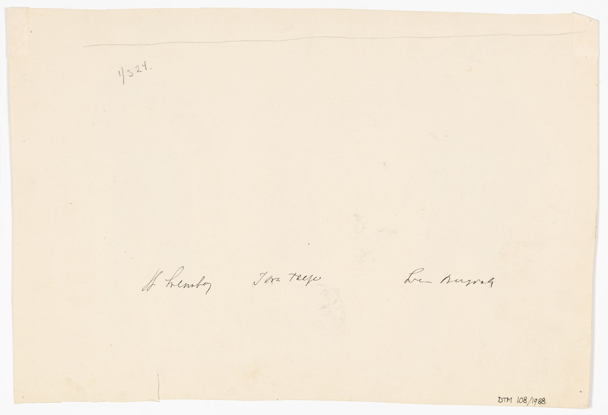 En kvinna (Tora Teje) i ankellång aftonklänning omgiven av två män i svarta kostymer. Mannen till vänster (Tore Svennberg) har fluga, mannen till höger (Sven Bergvall) har slips och håller en ljus hatt.
