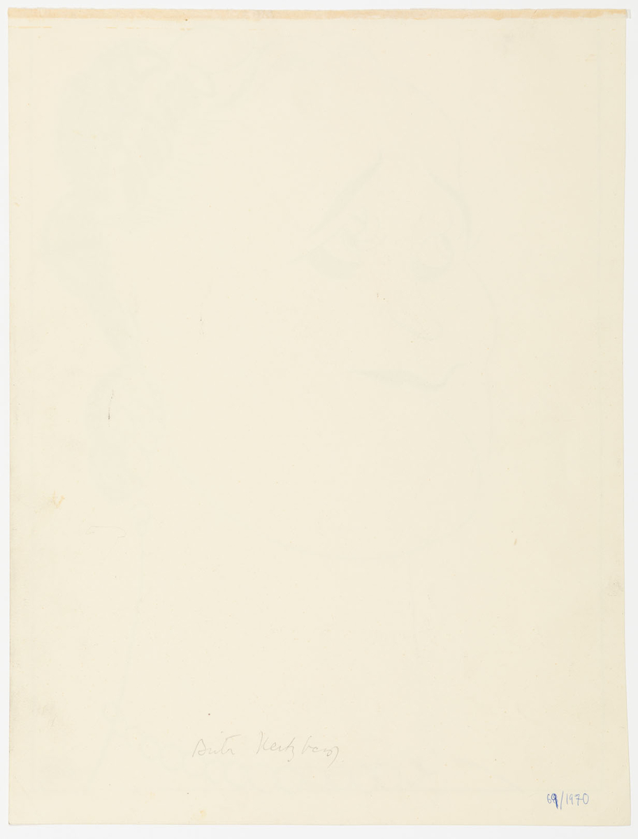 Ansiktsporträtt av kvinna med svart uppsatt hår. Runt halsen har hon ett pärlhalsband och i örat hänger ett örhänge av pärlor.
