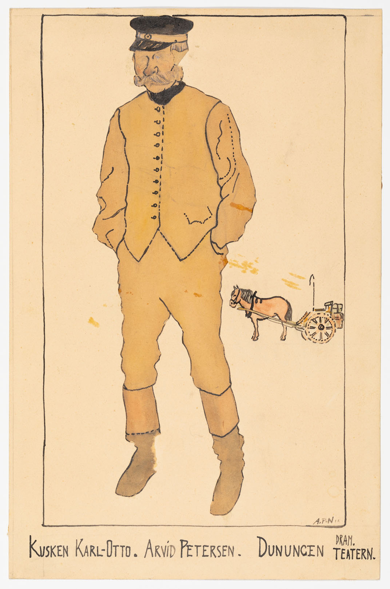 Äldre man med mustasch klädd i ljusbrun kusklivré. Han har händerna i byxfickorna. Till vänster miniatyr av häst vagn.
