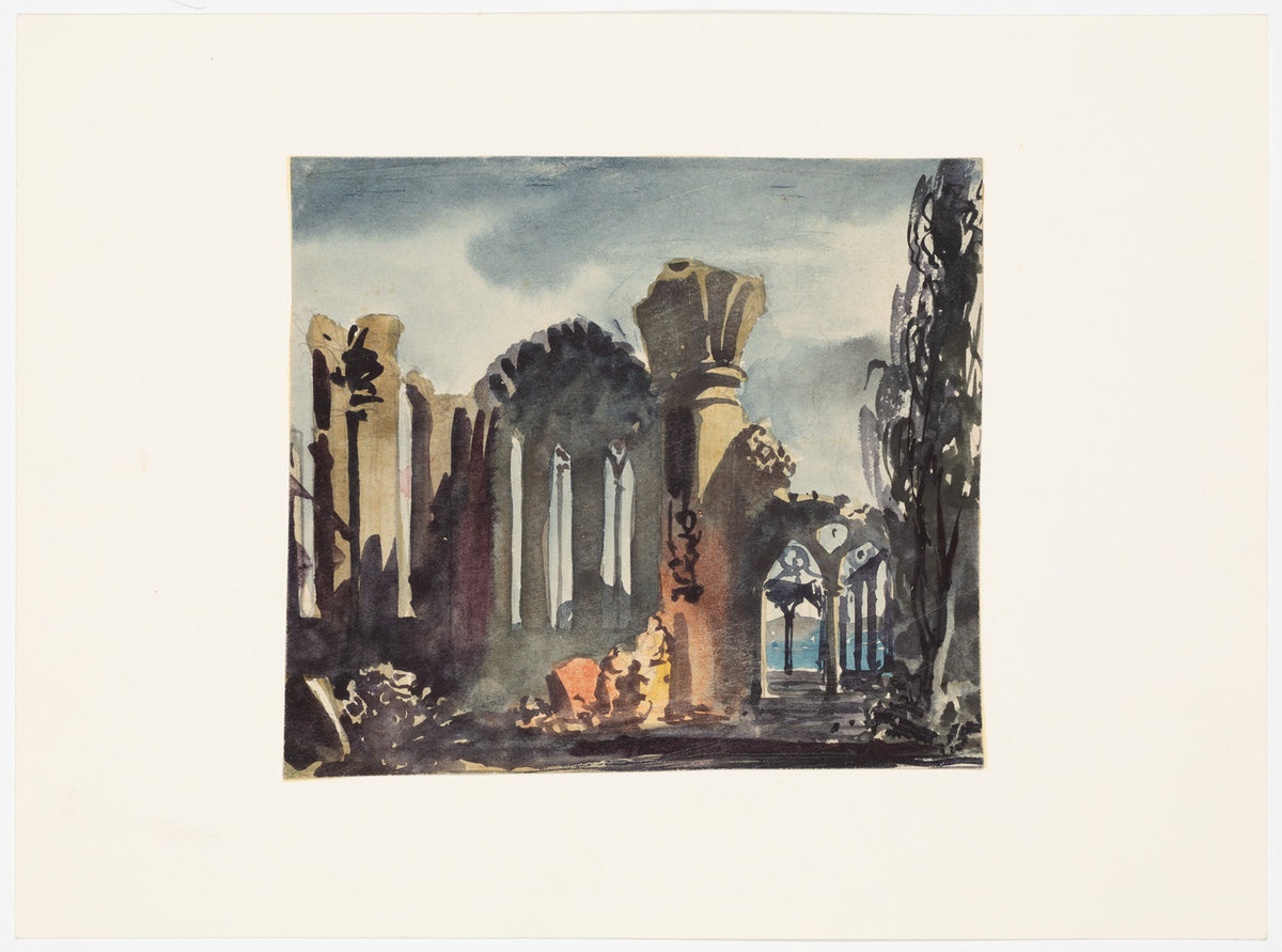 Exteriör med en ruin. I förgrunden ses en större pelare med kapitäl. Till höger ses träd.
