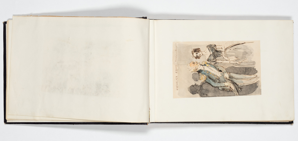 En uniformerad man som ramlat på alla fyra och över honom faller en svartklädd kvinna. Tre kvinnor i aftonklänningar sitter bakom på en bänk och ser förskräckta på det som händer.
