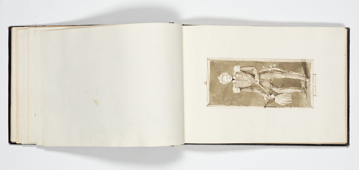 En uniformerad man som ramlat på alla fyra och över honom faller en svartklädd kvinna. Tre kvinnor i aftonklänningar sitter bakom på en bänk och ser förskräckta på det som händer.
