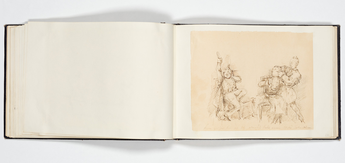 En uniformerad man som ramlat på alla fyra och över honom faller en svartklädd kvinna. Tre kvinnor i aftonklänningar sitter bakom på en bänk och ser förskräckta på det som händer.
