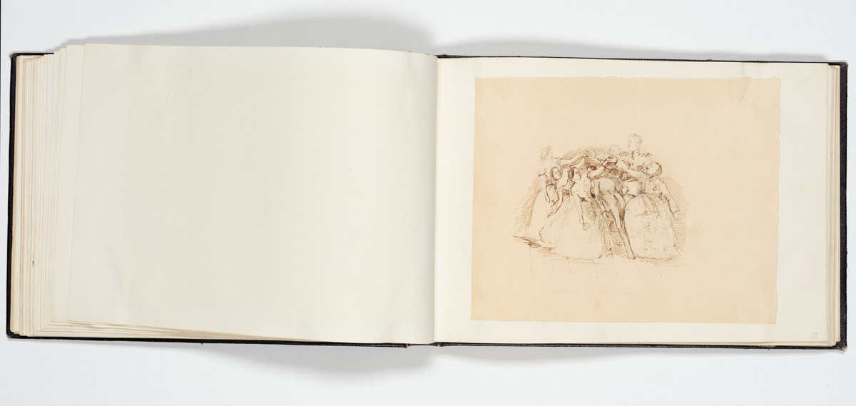 En uniformerad man som ramlat på alla fyra och över honom faller en svartklädd kvinna. Tre kvinnor i aftonklänningar sitter bakom på en bänk och ser förskräckta på det som händer.
