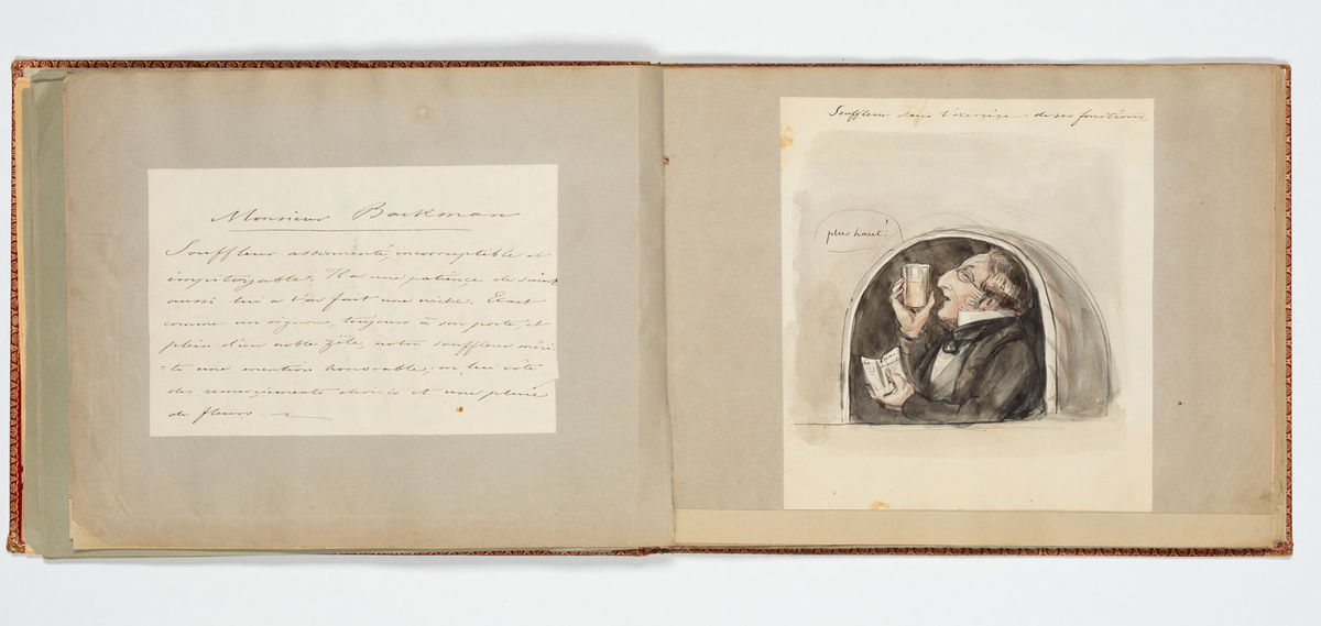 Album med flera teckningar av karaktärer och scener
