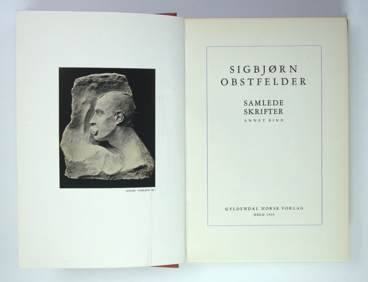 Bøker frå boksamlinga til Olav H. Hauge