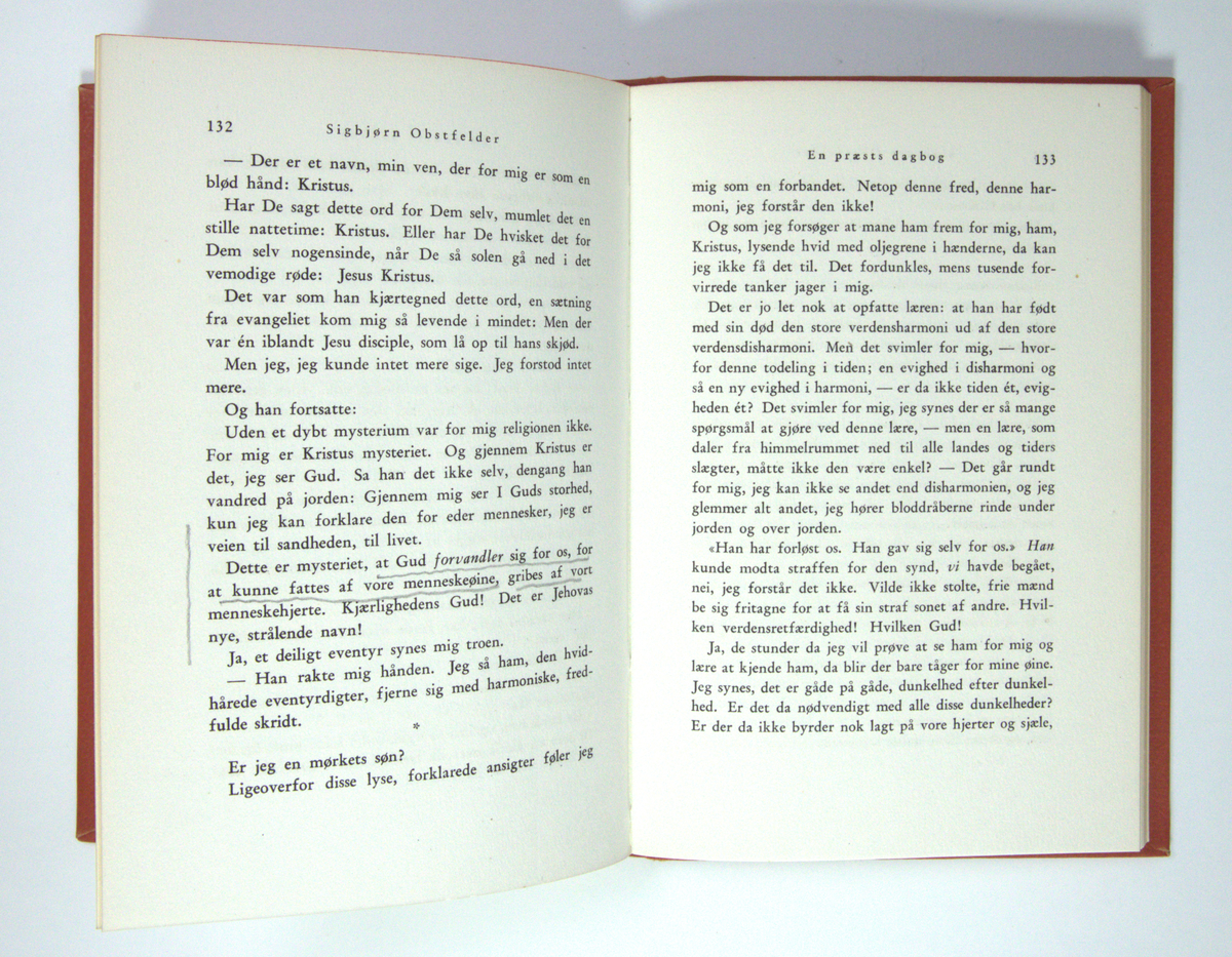 Bøker frå boksamlinga til Olav H. Hauge