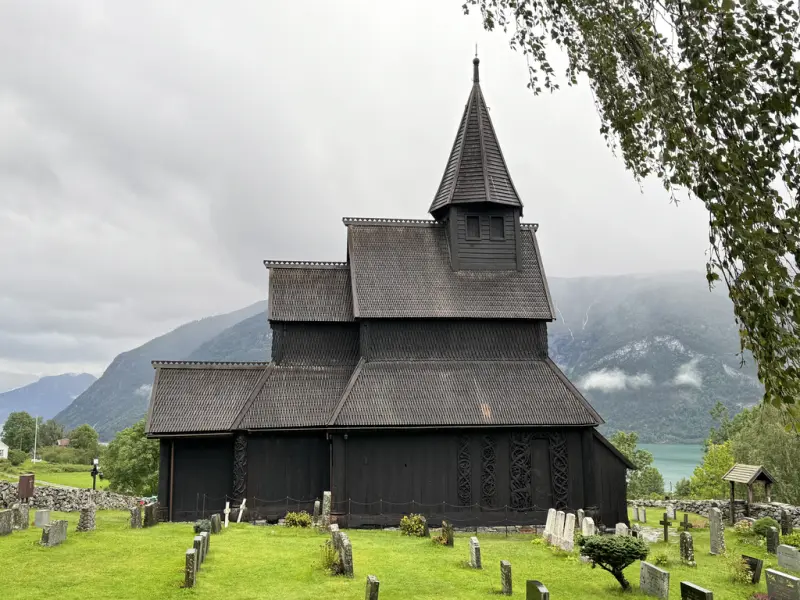 Urnes stavkyrkje