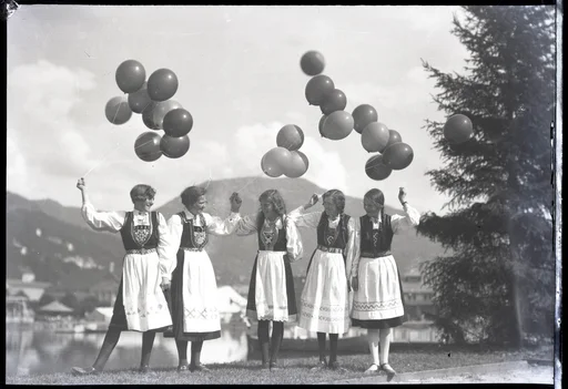 Jensen Atelier - fotostudio ved hjørnet av Ibsenparken