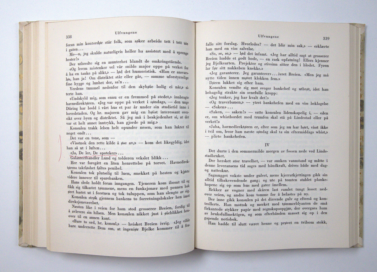 Bøker frå boksamlinga til Olav H. Hauge