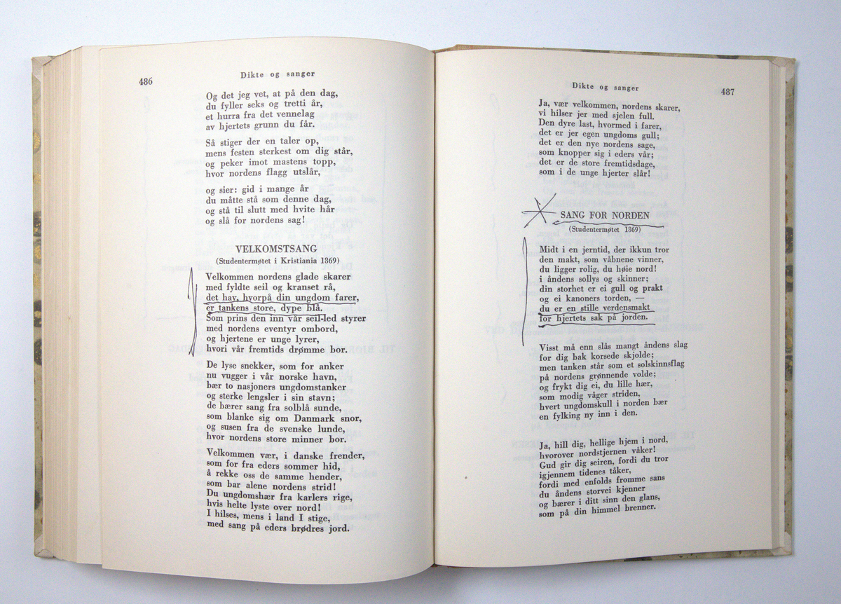 Bøker frå boksamlinga til Olav H. Hauge