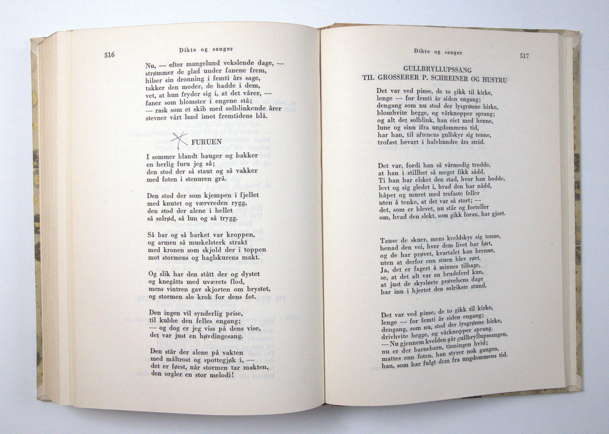 Bøker frå boksamlinga til Olav H. Hauge