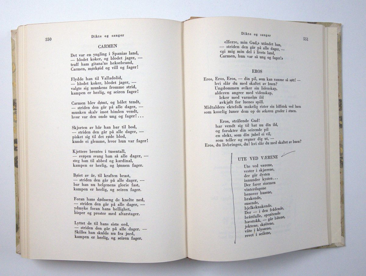 Bøker frå boksamlinga til Olav H. Hauge