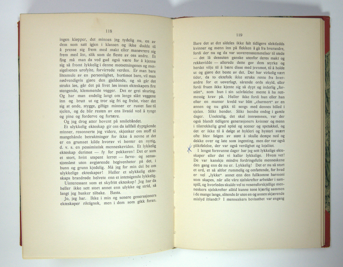 Bok frå boksamlinga til Olav H. Hauge