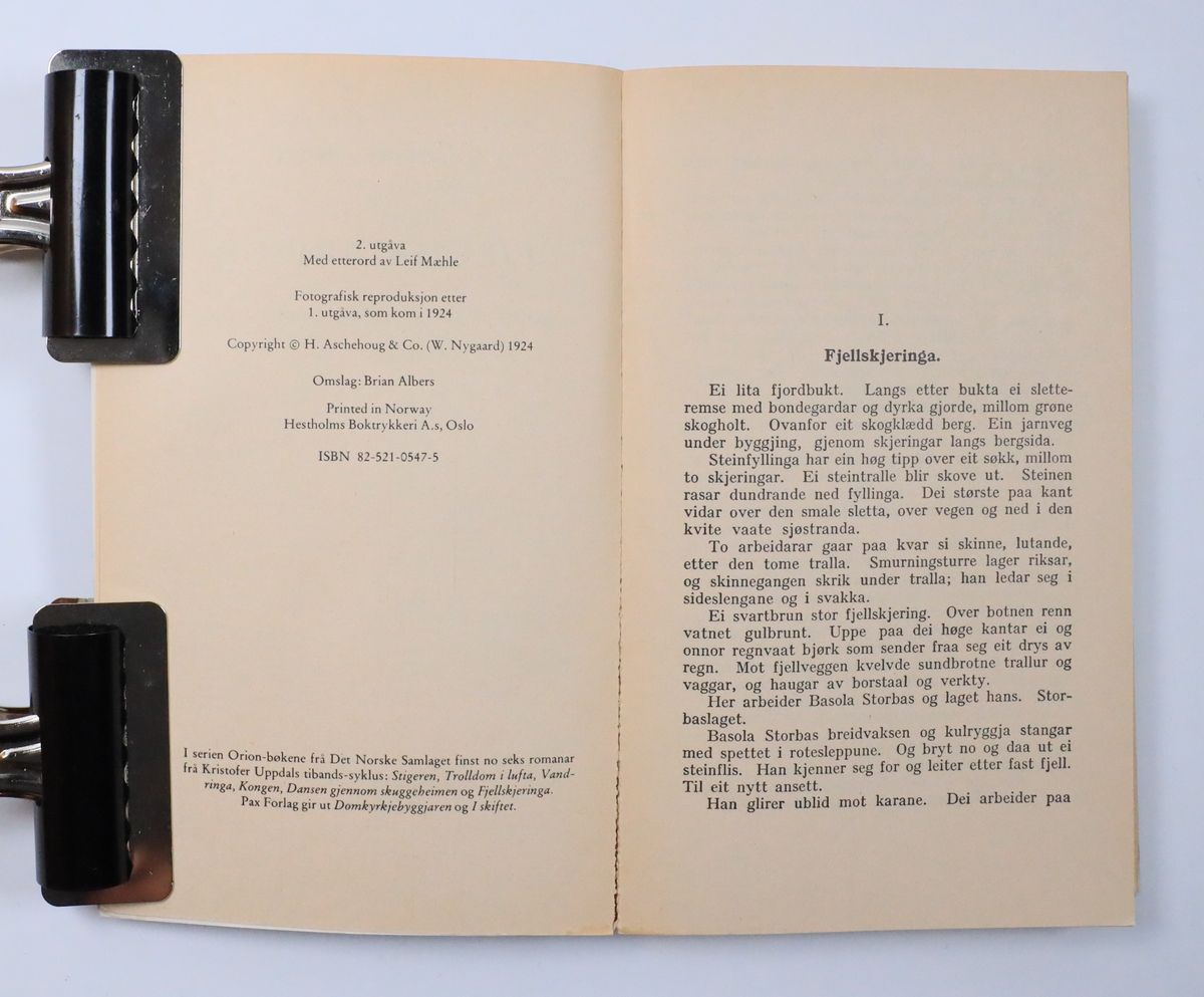 Bok frå boksamlinga til Olav H. Hauge