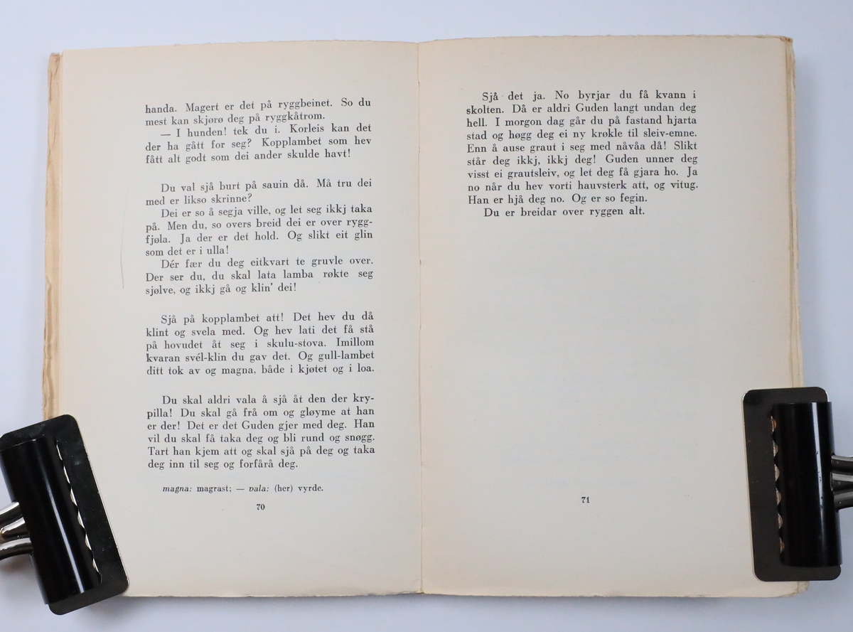 Bok frå boksamlinga til Olav H. Hauge