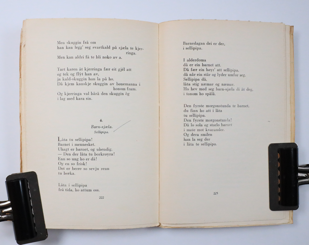 Bok frå boksamlinga til Olav H. Hauge