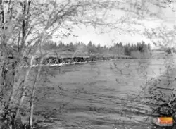 Träbro över Ljusnan i Ljusne.