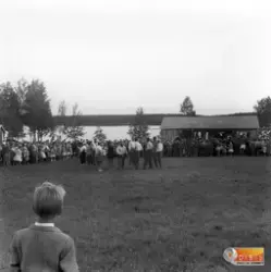 Vänskapsmatch vid Järvsjöstugan, med både manliga och kvinnl