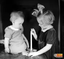 Kristina Isakson och Helena Isakson från Mo.