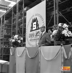 Söderhamns Verkstäder AB.
Från 100 års jubileum. En man som 