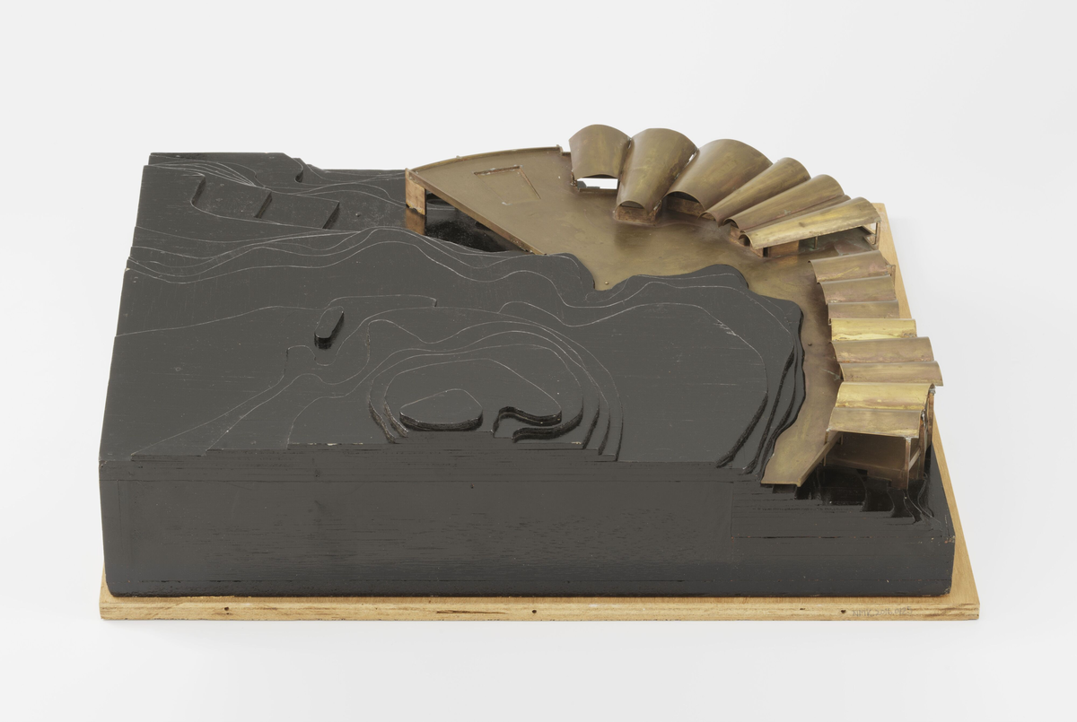 "Via spirale", utkast til konkurransen om restaurant på Spiraltoppen [Konkurransemodell]