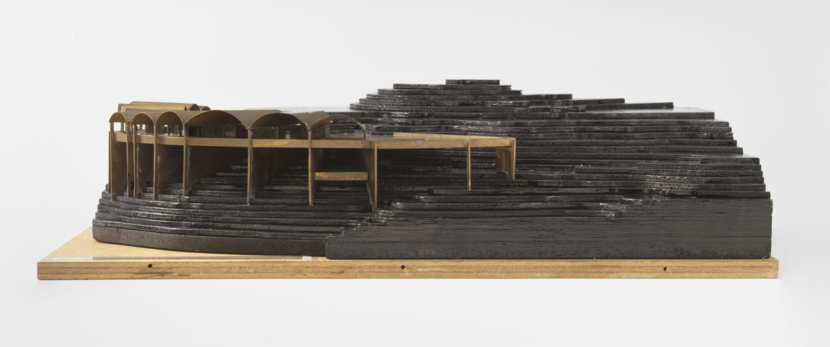 "Via spirale", utkast til konkurransen om restaurant på Spiraltoppen [Konkurransemodell]