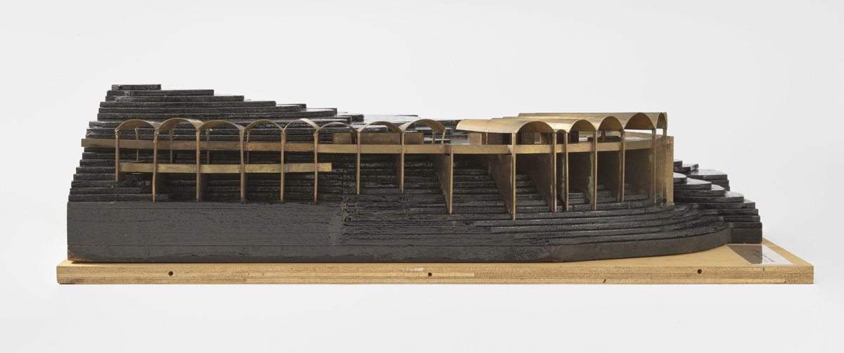 "Via spirale", utkast til konkurransen om restaurant på Spiraltoppen [Konkurransemodell]