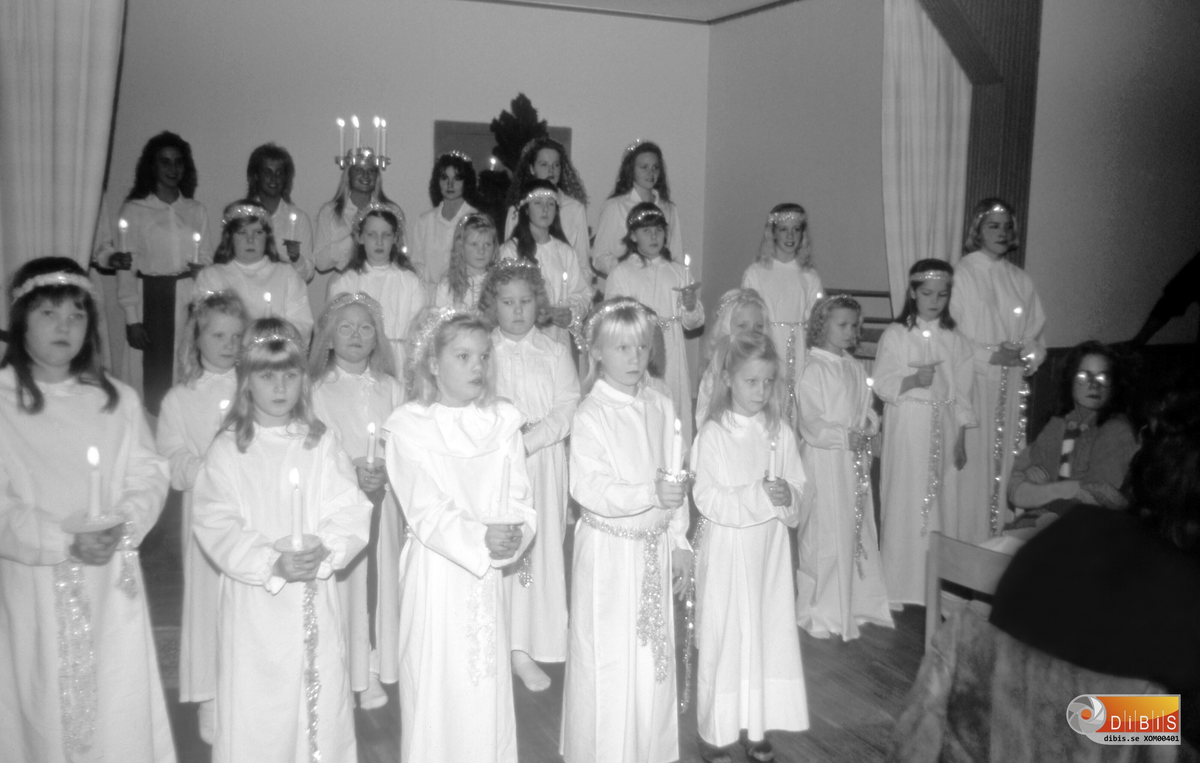 Söderhamns Lucia med tärnor, Lucian heter Pernilla Rosvall.