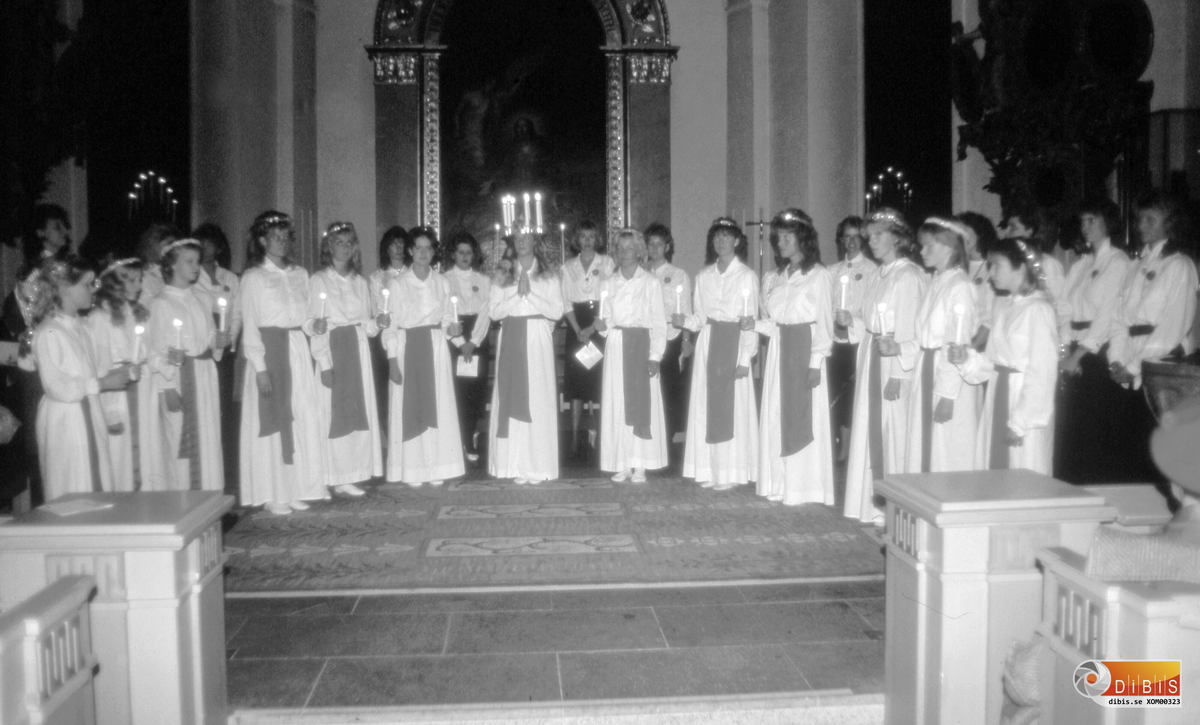 Söderhamns Lucia med tärnor 1986. Ann Gustafsson var Lucia.