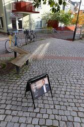 De Lavals torg i Järla sjö-området. Namnet på torget kommer 