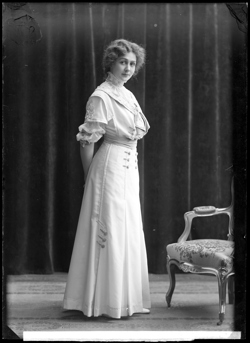 Stina Hedberg som Dora Longman i John Glaydes ära, Dramatiska teatern 1908. Skannat glasnegativ