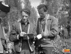 Sökordet orienterare är i detta sammanhang gångbart trots at