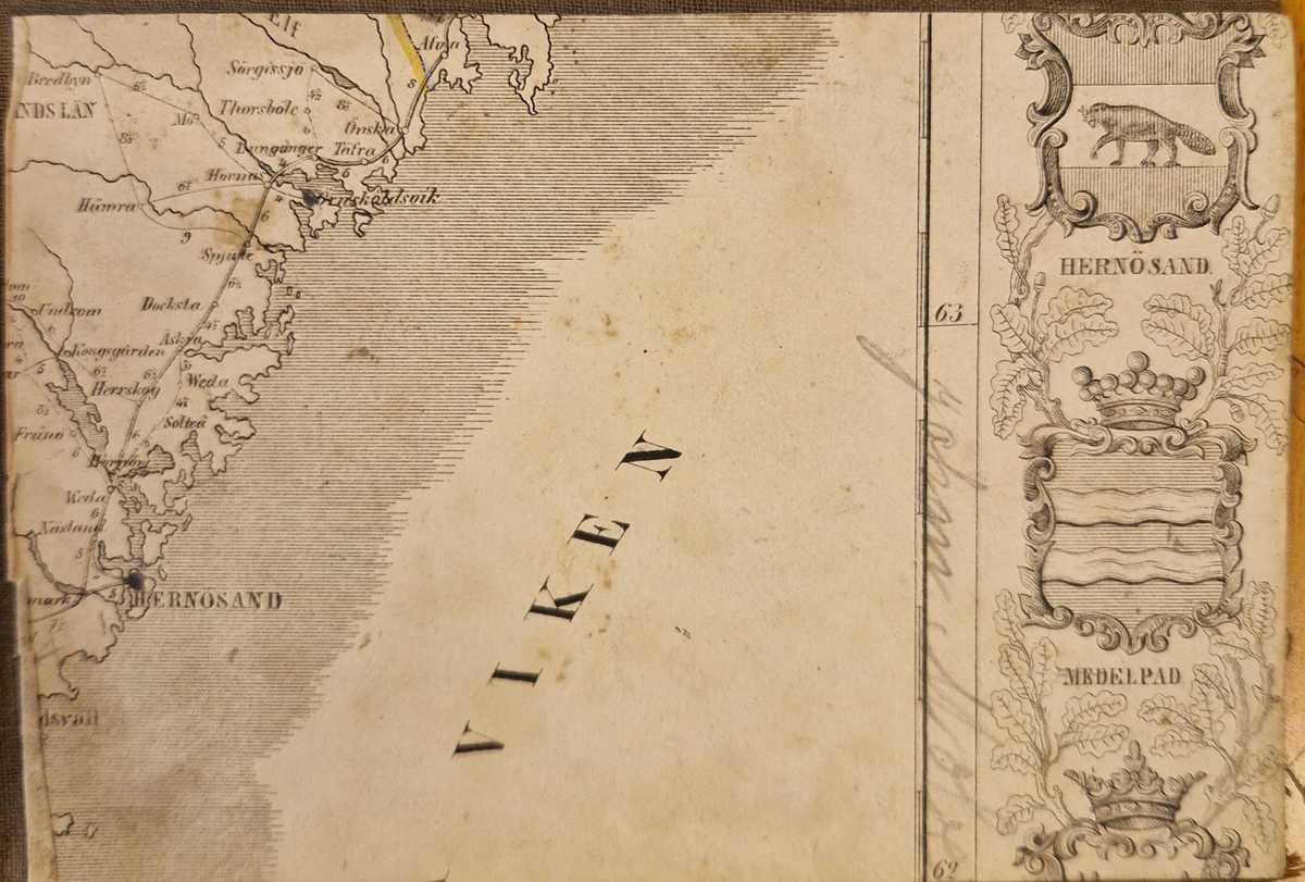 Karta öfver landsvägarne uti Sverige och Norrige samt en del af Danmark. Sammandragen och graverad af C. F. Ström 1855. J. L. Brudins Bokhandel Stockholm. 2:dra öfversedda och betydligt tillökta upplagan. Tryckt hos C. F. Ström. Gåva av fru Alma Moberg 1908. Bokn. 115.