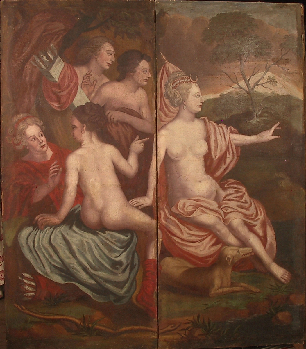Diana og hennes nymfer i landskap, like før de skal bade i en kulp. To figurgrupper, hver på fem personer, alle kvinner, mer eller mindre lett påkledd. Diana på felt nr. 2 fra venstre, sittende, høyrevendt med jakthund ved sine føtter (mynde). 4 kvinner på felt nr. 1 fra  Kalysto føres frem for Diana av 3 nymfer. 5. felt: stående nymfe peker mot himmelen: 6. felt: brunt landskap.
