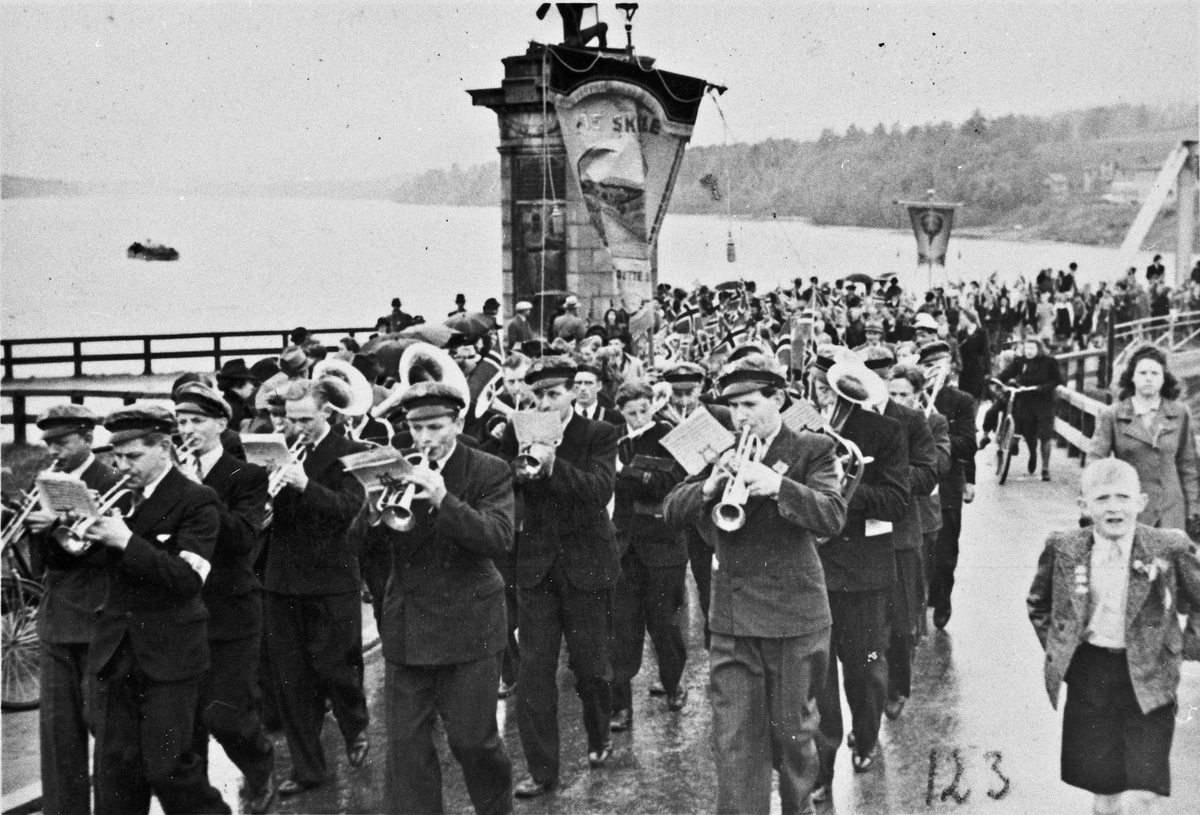 17. mai 1945 ved Sundet. 