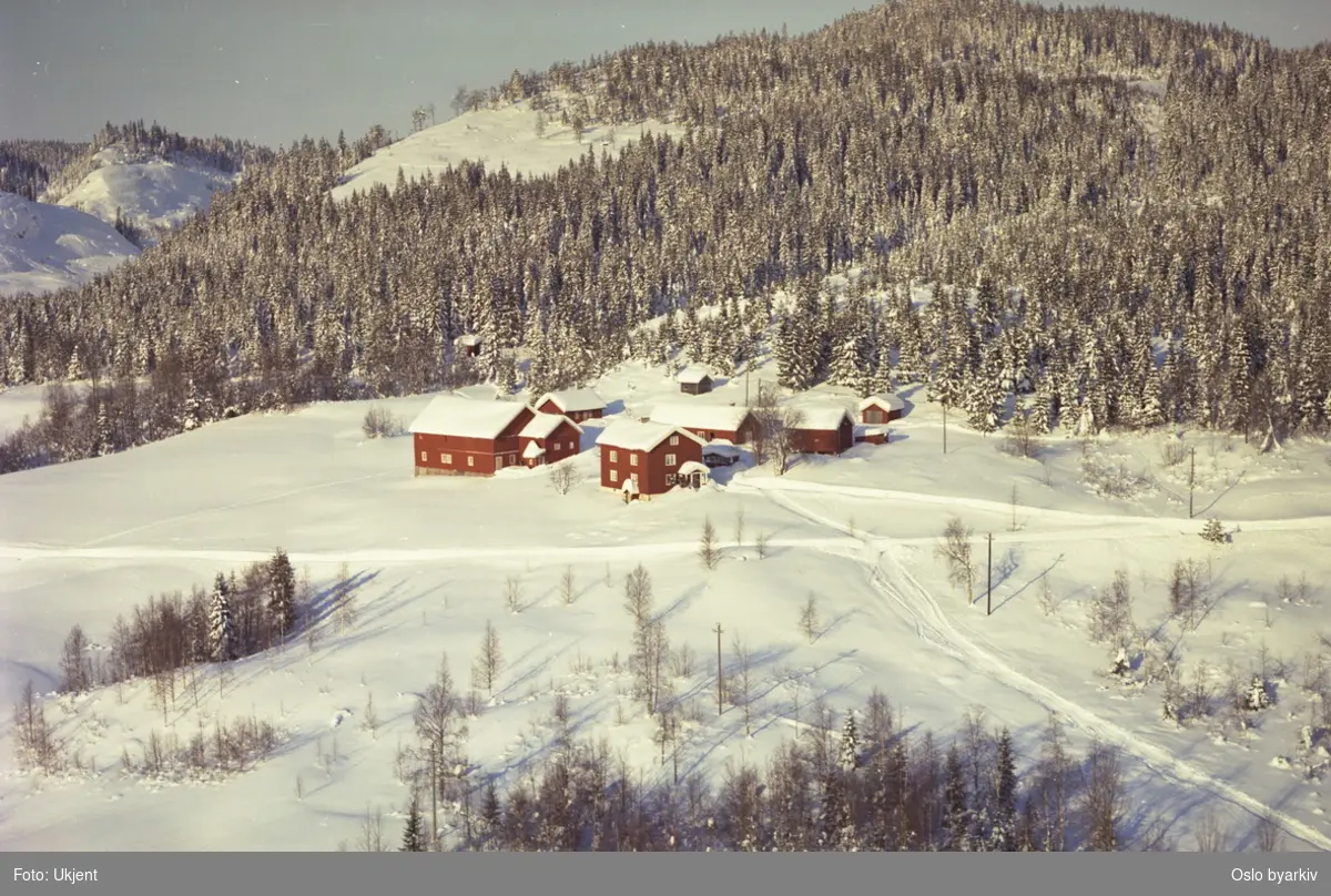 Små bruk på Sandungen. (Flyfoto)