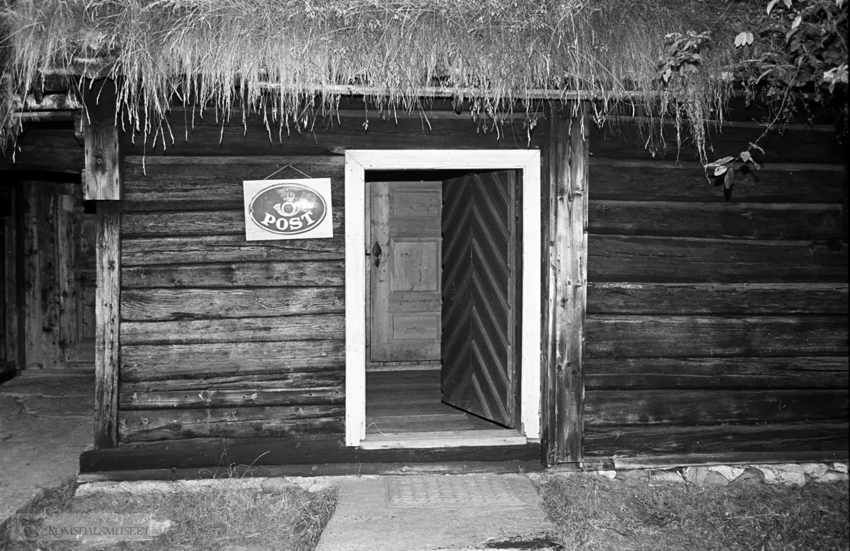 Posthus i Hammervollstua. .Førstedagsstemel 19.08.1982 under Bjørnsonjubileet.