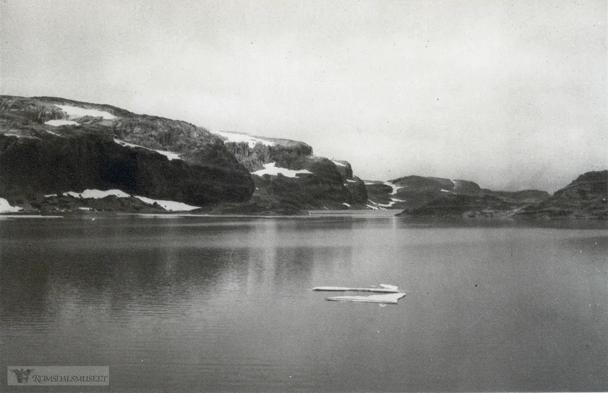 "Norsk natur Otte Heliogravurer efter fotografier av Sivard Heber"