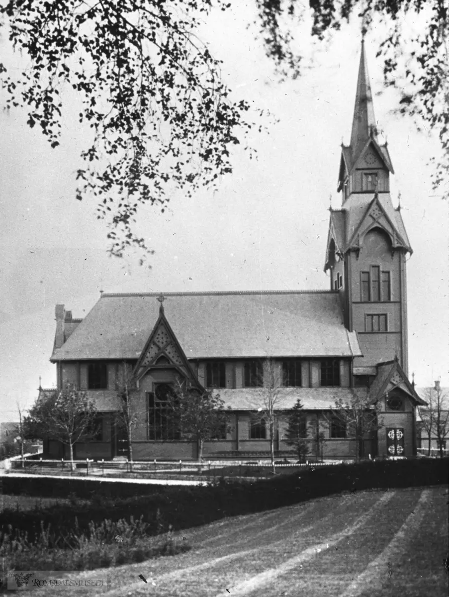 Molde kirke sett fra nord.